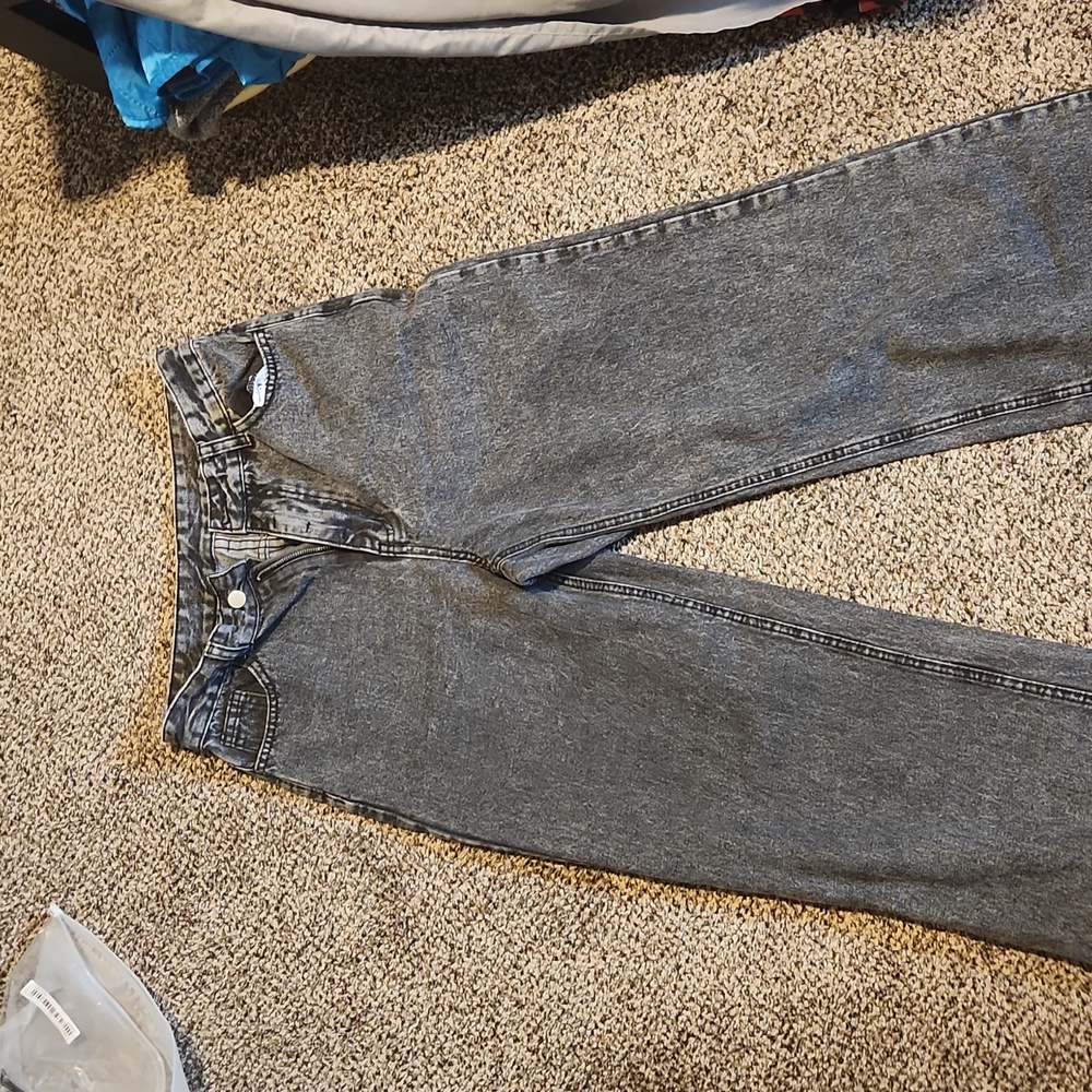 Super cute and trendy grey wide leg pants
